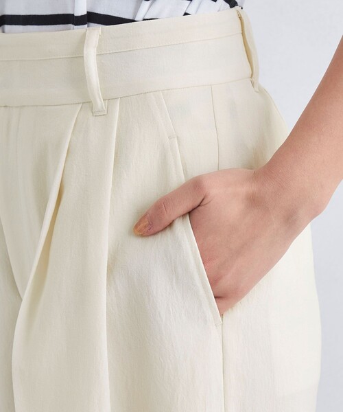 green label relaxing（グリーンレーベルリラクシング）の「［size SHORT/TALLあり］ ドライタッチ ワイドパンツ オフホワイト（スラックス・レディース・オフホワイト・SHORT/36/38/40/TALL）」の2枚目の写真