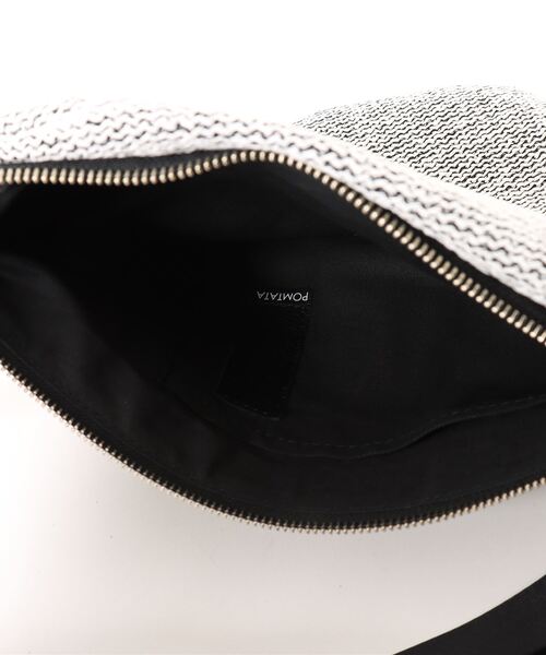 POMTATA（ポンタタ）の「【POMTATA】ME/CANDY BODY BAG（ボディバッグ/ウエストポーチ・レディース・ホワイト/ブラック・FREE）」の5枚目の写真