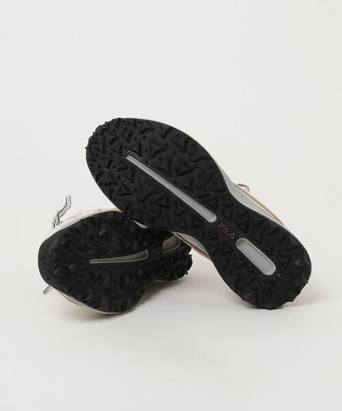 FILA（フィラ）の「【コラボ】 Wavelet TR × emmi / ウェーブレットアルファ × エミ（スニーカー・レディース・ベージュ・23.0cm/24.0cm/25.0cm/26.0cm）」の3枚目の写真