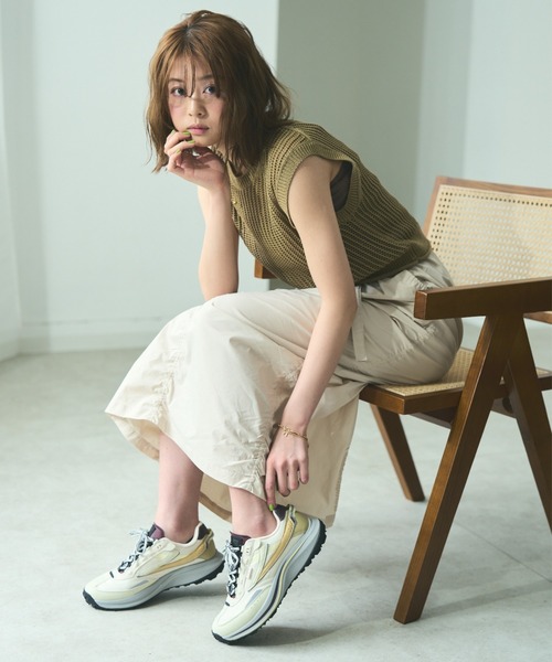 FILA（フィラ）の「【コラボ】 Wavelet TR × emmi / ウェーブレットアルファ × エミ（スニーカー・レディース・ベージュ・23.0cm/24.0cm/25.0cm/26.0cm）」の4枚目の写真