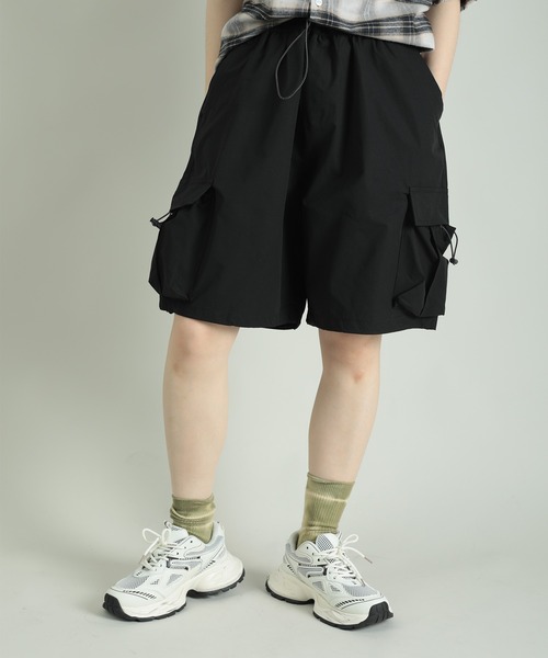 GENXDER(ノンジェンダー)の「GENXDER CARGO SHORTS (SS)(カーゴパンツ・レディース・ブラック/ベージュ/ダークグレー・LARGE/X-LARGE/XX-LARGE/MEDIUM)」の2枚目の写真