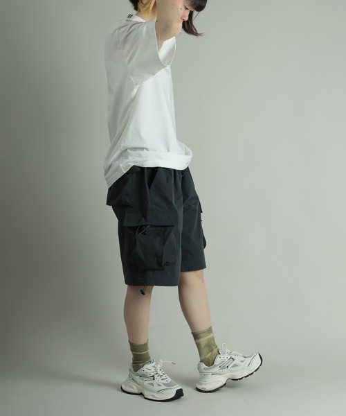 GENXDER(ノンジェンダー)の「GENXDER CARGO SHORTS (SS)(カーゴパンツ・レディース・ブラック/ベージュ/ダークグレー・LARGE/X-LARGE/XX-LARGE/MEDIUM)」の18枚目の写真