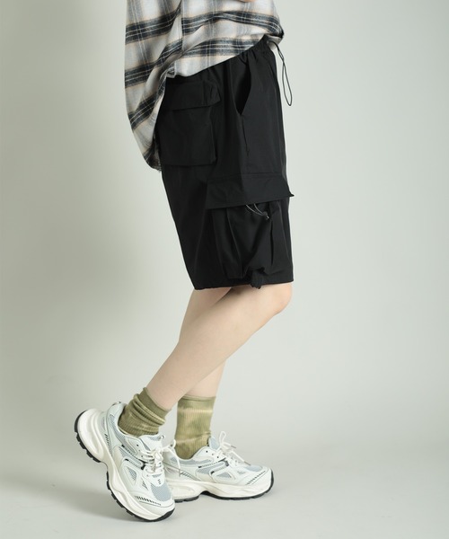 GENXDER(ノンジェンダー)の「GENXDER CARGO SHORTS (SS)(カーゴパンツ・レディース・ブラック/ベージュ/ダークグレー・LARGE/X-LARGE/XX-LARGE/MEDIUM)」の6枚目の写真