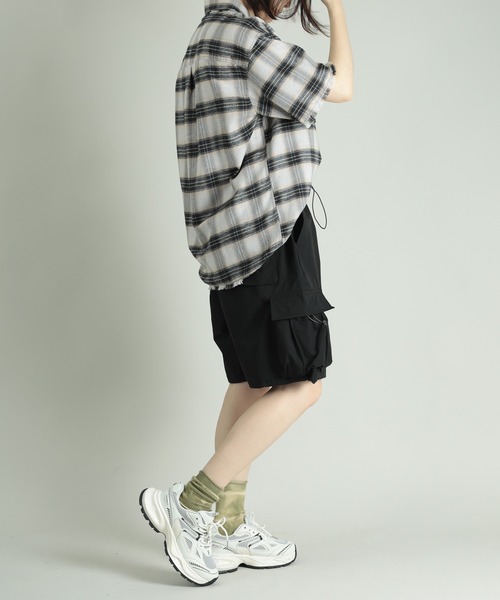 GENXDER(ノンジェンダー)の「GENXDER CARGO SHORTS (SS)(カーゴパンツ・レディース・ブラック/ベージュ/ダークグレー・LARGE/X-LARGE/XX-LARGE/MEDIUM)」の10枚目の写真