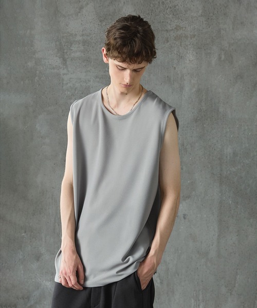 希少！　BTSタンクトップ Bz】ワンポイントY2K ON/カップ付きタンク（MA）（タンクトップ