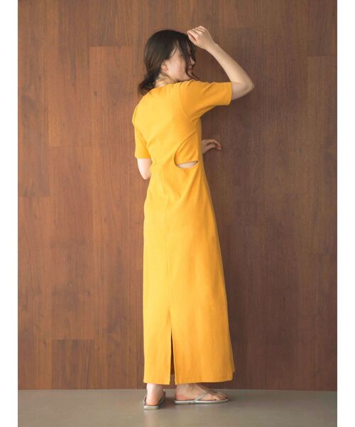 Ungrid(アングリッド)の「ハーフスリーブカットワンピース(ワンピース・レディース・ヘザーグレー/ブラック/オレンジ・FREE)」の11枚目の写真