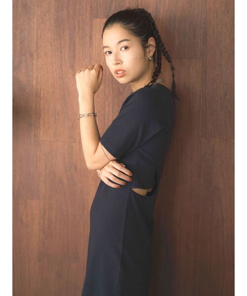 Ungrid(アングリッド)の「ハーフスリーブカットワンピース(ワンピース・レディース・ヘザーグレー/ブラック/オレンジ・FREE)」の18枚目の写真