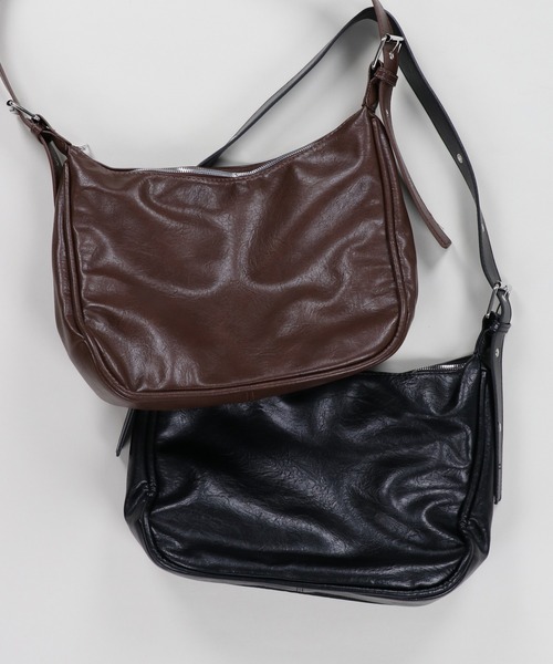 SPINNS（スピンズ）の「ハトメ合皮ショルダーバッグ（ショルダーバッグ・レディース・ブラウン/ブラック・ONESIZE）」の3枚目の写真
