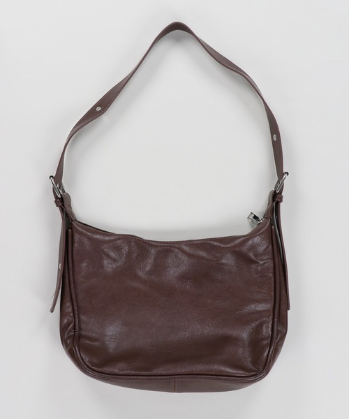 SPINNS（スピンズ）の「ハトメ合皮ショルダーバッグ（ショルダーバッグ・レディース・ブラウン/ブラック・ONESIZE）」の4枚目の写真