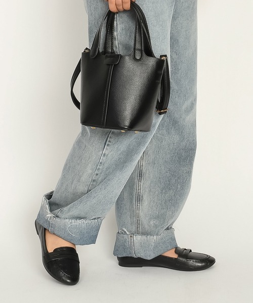 SVEC（シュベック）の「クロコ型押し 甲浅 コインローファー / スリッポン（ローファー・レディース・ブラウン/アイボリー/ブラック/シルバー・36/37/38/39/40）」の10枚目の写真