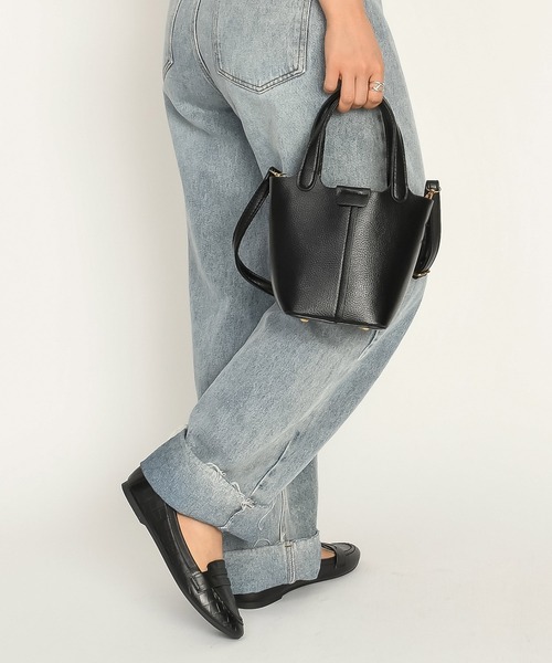 SVEC（シュベック）の「クロコ型押し 甲浅 コインローファー / スリッポン（ローファー・レディース・ブラウン/アイボリー/ブラック/シルバー・36/37/38/39/40）」の11枚目の写真