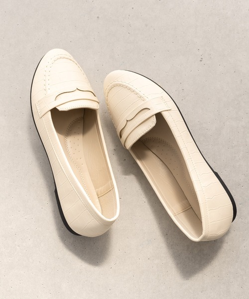 SVEC（シュベック）の「クロコ型押し 甲浅 コインローファー / スリッポン（ローファー・レディース・ブラウン/アイボリー/ブラック/シルバー・36/37/38/39/40）」の22枚目の写真