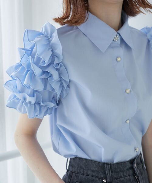 MAJESTIC LEGON（マジェスティックレゴン）の「ミルフィーユフリルスリーブシャツ（シャツ/ブラウス・レディース・オフホワイト/ホワイト系その他2/ブルー・MEDIUM）」の3枚目の写真