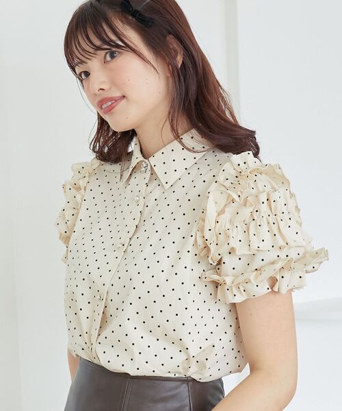 MAJESTIC LEGON（マジェスティックレゴン）の「ミルフィーユフリルスリーブシャツ（シャツ/ブラウス・レディース・オフホワイト/ホワイト系その他2/ブルー・MEDIUM）」の2枚目の写真