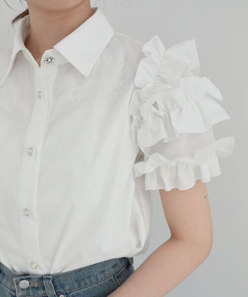 MAJESTIC LEGON（マジェスティックレゴン）の「ミルフィーユフリルスリーブシャツ（シャツ/ブラウス・レディース・オフホワイト/ホワイト系その他2/ブルー・MEDIUM）」の10枚目の写真