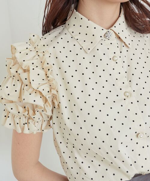 MAJESTIC LEGON（マジェスティックレゴン）の「ミルフィーユフリルスリーブシャツ（シャツ/ブラウス・レディース・オフホワイト/ホワイト系その他2/ブルー・MEDIUM）」の18枚目の写真