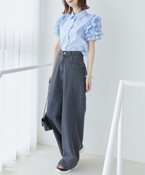 MAJESTIC LEGON（マジェスティックレゴン）の「ミルフィーユフリルスリーブシャツ（シャツ/ブラウス・レディース・オフホワイト/ホワイト系その他2/ブルー・MEDIUM）」の20枚目の写真