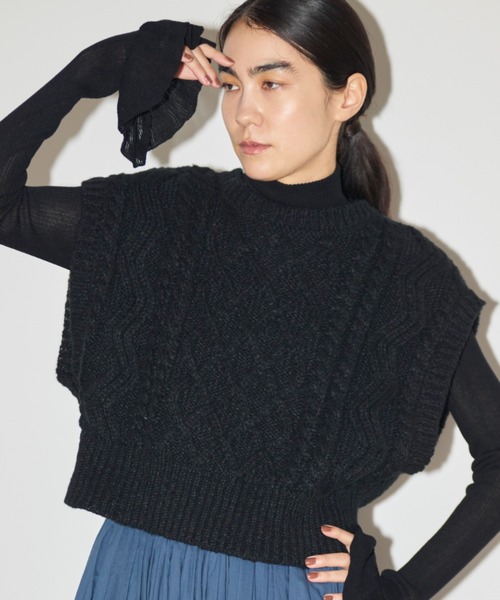 Libra Cue(リブラ キュー)の「ケーブルニットベスト(ベスト・レディース・ブラック/アイボリー・FREE)」の3枚目の写真