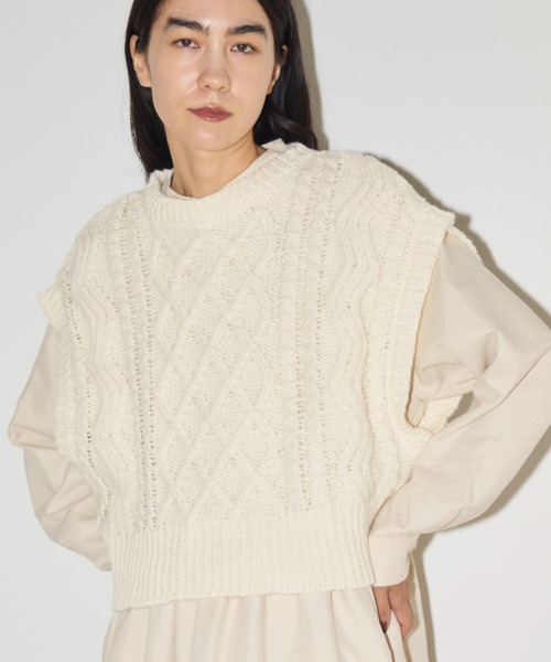 Libra Cue(リブラ キュー)の「ケーブルニットベスト(ベスト・レディース・ブラック/アイボリー・FREE)」の18枚目の写真