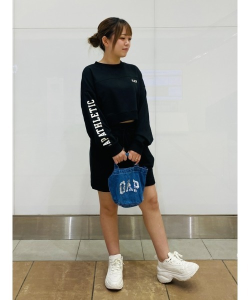 GAP（ギャップ）の「スパークル GAPロゴ トートバッグ (キッズ )（トートバッグ・キッズ・インディゴブルー/ピンク・ONE SIZE）」の11枚目の写真