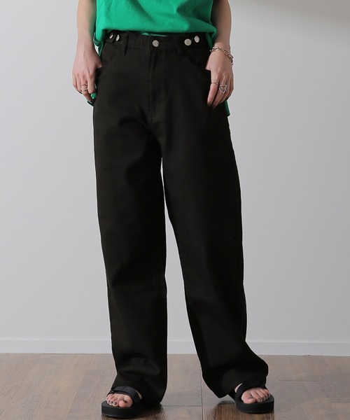 HUG.U（ハグユー）の「新感覚疲れないチノパン（チノパンツ・レディース・サンドベージュ/キナリ/チャコールグレー/オフホワイト/セージグリーン/ブラック/カーキ/ライトグレー・S(レギュラー丈)/S(トール丈)/M(レギュラー丈)/M(トール丈)/L(レギュラー丈)/L(トール丈)/LL(トール丈)/LL(レギュラー丈)）」の4枚目の写真