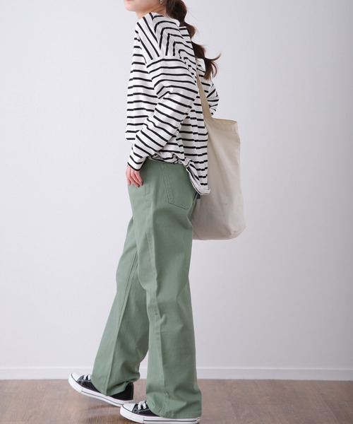 HUG.U（ハグユー）の「新感覚疲れないチノパン（チノパンツ・レディース・サンドベージュ/キナリ/チャコールグレー/オフホワイト/セージグリーン/ブラック/カーキ/ライトグレー・S(レギュラー丈)/S(トール丈)/M(レギュラー丈)/M(トール丈)/L(レギュラー丈)/L(トール丈)/LL(トール丈)/LL(レギュラー丈)）」の10枚目の写真