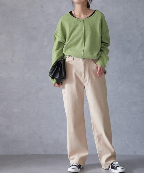 HUG.U（ハグユー）の「新感覚疲れないチノパン（チノパンツ・レディース・サンドベージュ/キナリ/チャコールグレー/オフホワイト/セージグリーン/ブラック/カーキ/ライトグレー・S(レギュラー丈)/S(トール丈)/M(レギュラー丈)/M(トール丈)/L(レギュラー丈)/L(トール丈)/LL(トール丈)/LL(レギュラー丈)）」の13枚目の写真