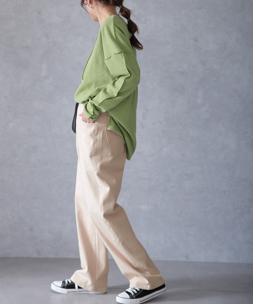 HUG.U（ハグユー）の「新感覚疲れないチノパン（チノパンツ・レディース・サンドベージュ/キナリ/チャコールグレー/オフホワイト/セージグリーン/ブラック/カーキ/ライトグレー・S(レギュラー丈)/S(トール丈)/M(レギュラー丈)/M(トール丈)/L(レギュラー丈)/L(トール丈)/LL(トール丈)/LL(レギュラー丈)）」の15枚目の写真