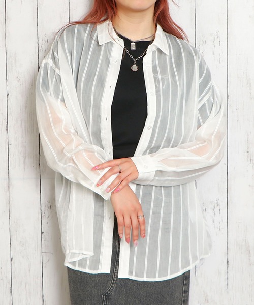 GORGE(ゴージ)の「《ストライプ×シアー素材》レディース 長袖シャツ 羽織り ビッグシルエット 春夏秋(シャツ/ブラウス・レディース・ピンク/イエロー/ブルー/オフホワイト・F)」の2枚目の写真