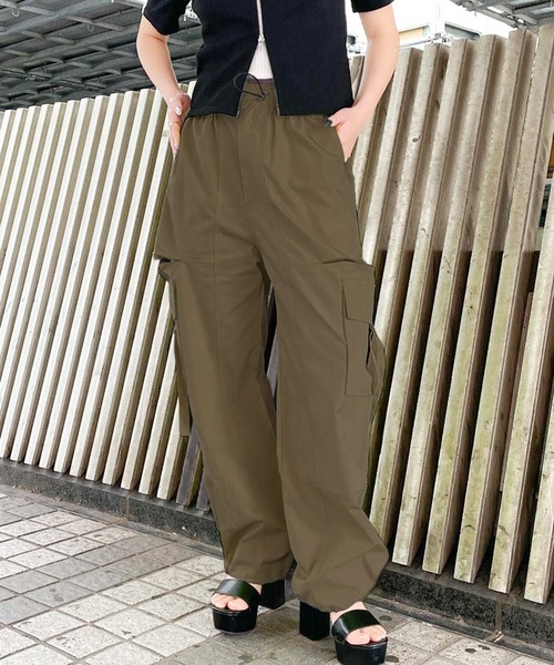 GORGE(ゴージ)の「《サイドジップ×2WAY》レディース カーゴパンツ ドロスト 美脚 ミリタリー 春夏秋(カーゴパンツ・レディース・レッド/ブルー/カーキ/イエロー/ブラック・F)」の1枚目の写真