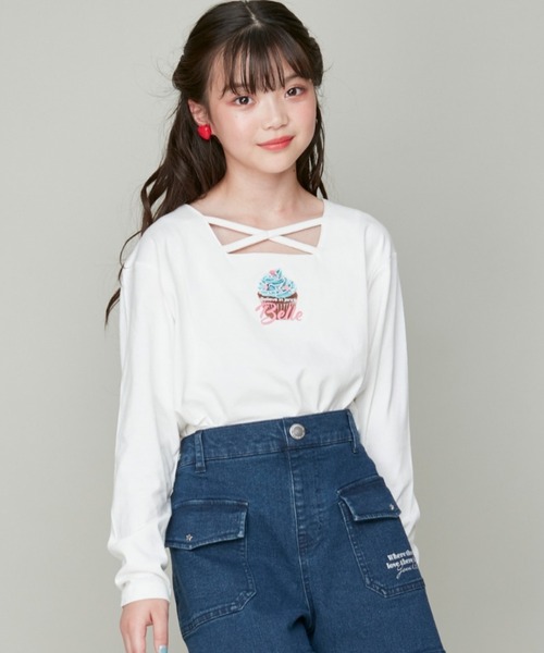 JENNI belle(ジェニィベル)の「【WEB限定】【コットン100%】スクエアクロスロンT(Tシャツ/カットソー・キッズ・ラベンダー/ブラック/オフホワイト・120cm/150cm/140cm/130cm)」の2枚目の写真