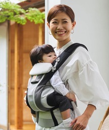 エルゴベビー オムニブリーズ 抱っこ紐 グレーパッチワーク Ergobaby（エルゴベビー）の「EBC OMNI Breeze/グレーパッチワーク