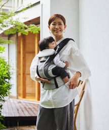 Ergobaby（エルゴベビー）の「EBC OMNI Breeze/グレーパッチワーク