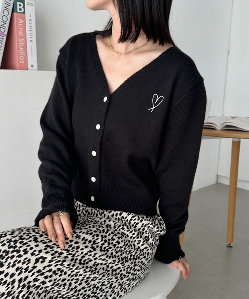 セール】ハート刺繍Vネックニットカーディガン（カーディガン