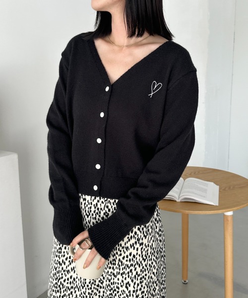 セール】ハート刺繍Vネックニットカーディガン（カーディガン/ボレロ
