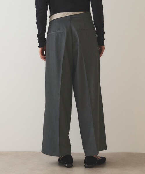 OPAQUE.CLIP(オペークドットクリップ)の「◆マーベルトデザイン タックワイドパンツ【洗濯機洗い可】(その他パンツ・レディース・チャコールグレー/ブラック・40/38/36)」の8枚目の写真