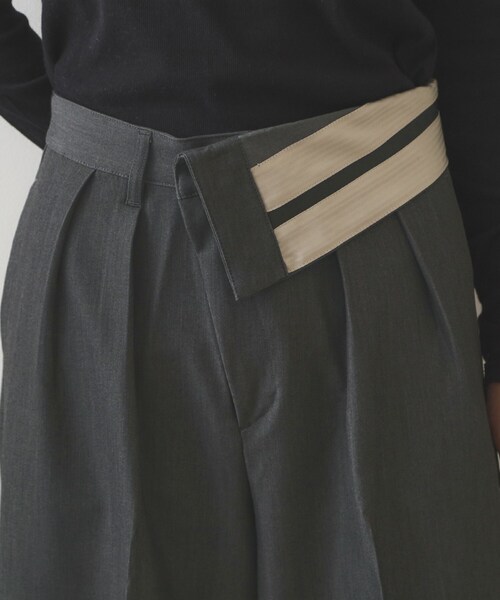 OPAQUE.CLIP(オペークドットクリップ)の「◆マーベルトデザイン タックワイドパンツ【洗濯機洗い可】(その他パンツ・レディース・チャコールグレー/ブラック・40/38/36)」の9枚目の写真