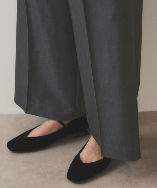 OPAQUE.CLIP(オペークドットクリップ)の「◆マーベルトデザイン タックワイドパンツ【洗濯機洗い可】(その他パンツ・レディース・チャコールグレー/ブラック・40/38/36)」の11枚目の写真