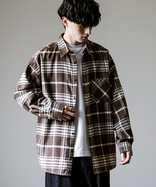Rocky Monroe(ロッキーモンロー)の「オーバーサイズレギュラーカラー長袖ネルシャツ オンブレチェック/無地(シャツ/ブラウス・メンズ・ブラック系2/ブラック/アイボリー/レッド系/ホワイト系/ブラック系/ブラック系1/ベージュ系・M/L/XL)」の9枚目の写真