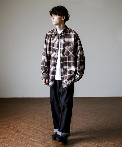 Rocky Monroe(ロッキーモンロー)の「オーバーサイズレギュラーカラー長袖ネルシャツ オンブレチェック/無地(シャツ/ブラウス・メンズ・ブラック系2/ブラック/アイボリー/レッド系/ホワイト系/ブラック系/ブラック系1/ベージュ系・M/L/XL)」の11枚目の写真