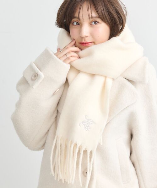 earth music&ecology（アースミュージックアンドエコロジー）の「ワンポイントロゴ刺繍マフラー（マフラー・レディース・グレー/サックスブルー系2/レッド/ホワイト・FREE）」の2枚目の写真