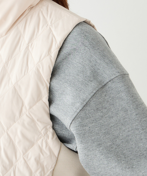 Petit Honfleur(プチオンフルール)の「ハイブリットダウンベスト(ダウンベスト・レディース・アイボリー/ブラック・9号/11号/13号)」の7枚目の写真