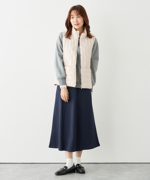 Petit Honfleur(プチオンフルール)の「ハイブリットダウンベスト(ダウンベスト・レディース・アイボリー/ブラック・9号/11号/13号)」の15枚目の写真