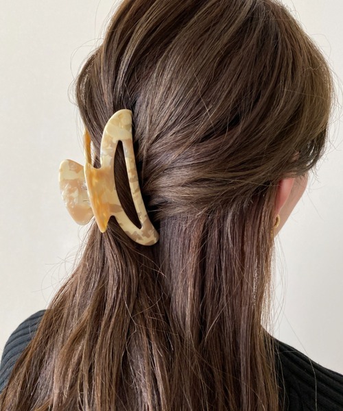 ベージュ