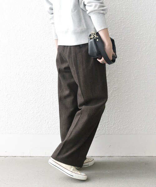 SHIPS any(シップス エニィ)の「SHIPS any:〈手洗い可能〉ヘリンボーン ストレート タック パンツ(その他パンツ・レディース・チャコールグレー/ブラウン・38/36)」の14枚目の写真