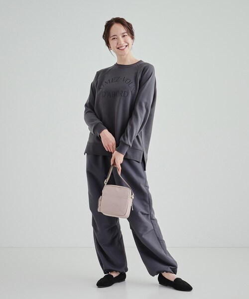 SHOO・LA・RUE（シューラルー）の「◆【洗える/S-LL】プリントラグランスウェット（スウェット・レディース・ダークグレー/グレー/オフホワイト/ブラウン系・01/02/03/04）」の11枚目の写真