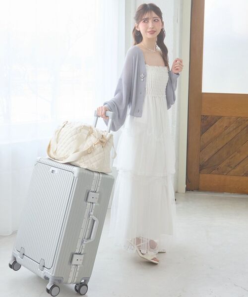 MAJESTIC LEGON(マジェスティックレゴン)の「キルティングトラベルボストン(ボストンバッグ・レディース・ピンク/アイボリー/ブラック/ライトグレー/イエロー/ライトグリーン・MEDIUM)」の11枚目の写真