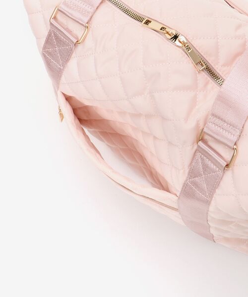 MAJESTIC LEGON(マジェスティックレゴン)の「キルティングトラベルボストン(ボストンバッグ・レディース・ピンク/アイボリー/ブラック/ライトグレー・MEDIUM)」の10枚目の写真