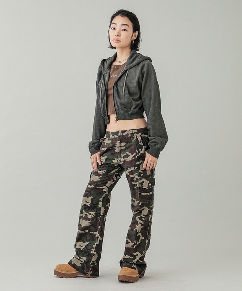 X-girl(エックスガール)の「FADED COMPACT ZIP UP HOODIE(パーカー・レディース・ライトブルー/ブラック/ピンク・M/S)」の11枚目の写真
