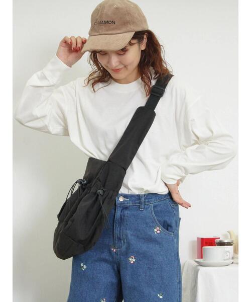 Samansa Mos2(サマンサ モスモス)の「ベーシックロングTシャツ(Tシャツ/カットソー・レディース・ブラック/オフホワイト・F)」の3枚目の写真